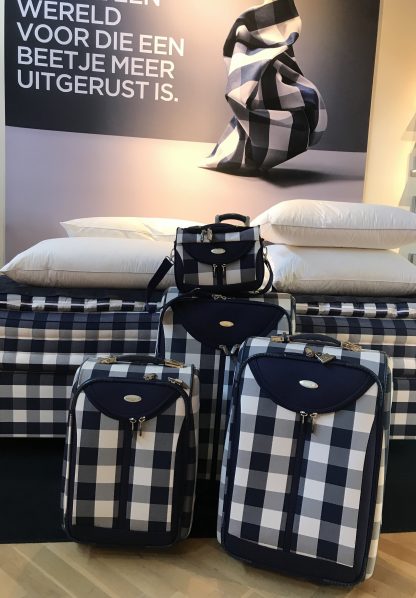Hästens 4 delige kofferset incl. beautycase