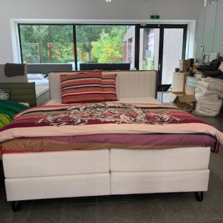 Showroomroommodel boxspring Alpine